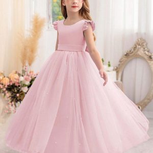 Vestido de fiesta rosa nude con perlas maxi manga capa