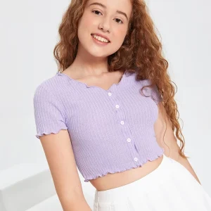 Top lila cuello V manga corta