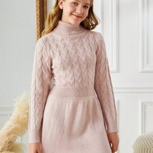 Vestido casual rosa de cuello alto de línea A de manga larga con ajuste relajado