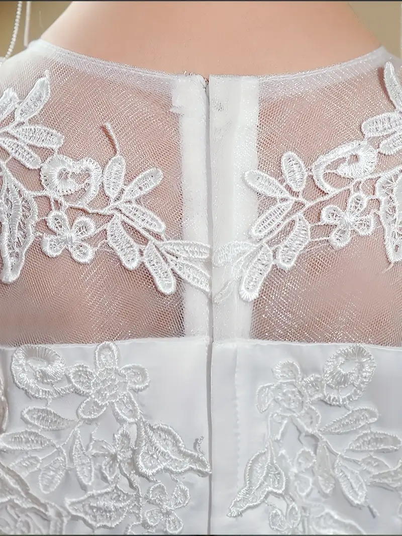 Vestido fiesta blanco con encaje estilo romántico - Imagen 4