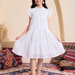 Vestido blanco broderie textura perforada cuello alzado