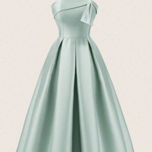 Vestido elegante verde cuello halter maxi