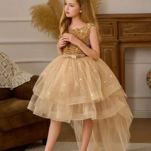 Vestido de fiesta princesa con cola de tul y lentejuelas nude