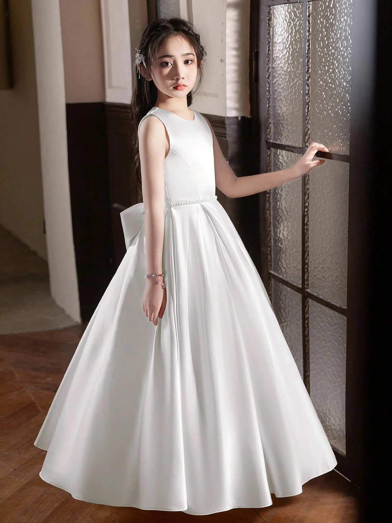 Vestido fiesta de lujo Versace satinado largo forrado blanco - Imagen 4