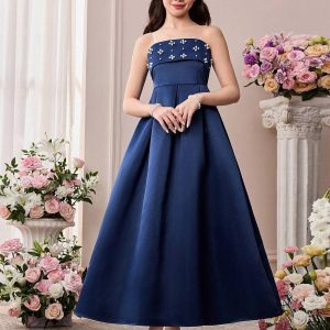 Vestido elegante entallado largo linea A con tirantes perlas pecho azul
