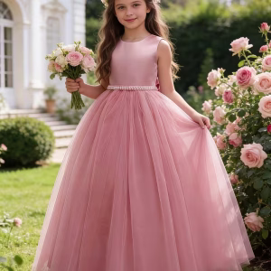 Vestido de fiesta palo rosa con tul con perlas en cintura