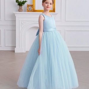 Vestido fiesta perlas cuello V con lazo y manga cero celeste