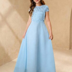 Vestido elegante celeste aplicaciones en encaje y satén brillante