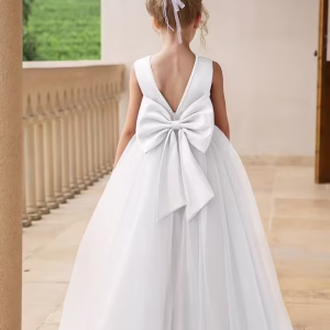 Vestido de fiesta blanco espalda abierta con perlas lazo mariposa