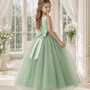 Vestido de fiesta detalle cinturón encaje cuello V atrás verde